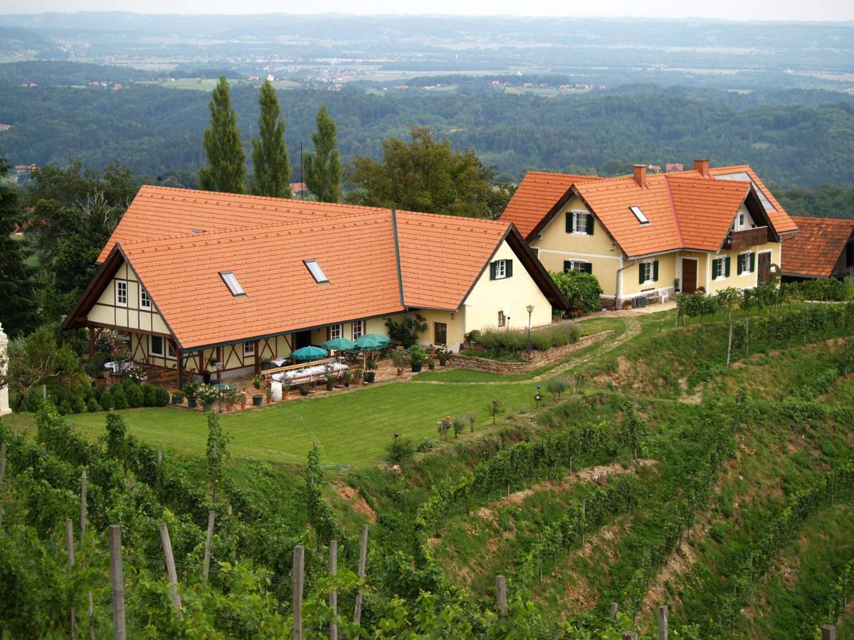 Weingut Albert, Familie Cramer Bed and Breakfast Kitzeck im Sausal Exterior foto